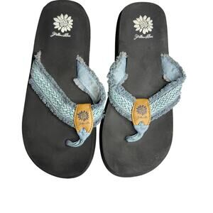 Yellow Box Women's size 9 Denim Flip Flops Shoes